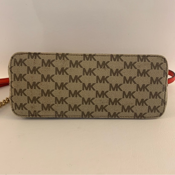 Michael Kors Cindy Dome Tan Signature Crossbody Handbag - Picture 6 of 6